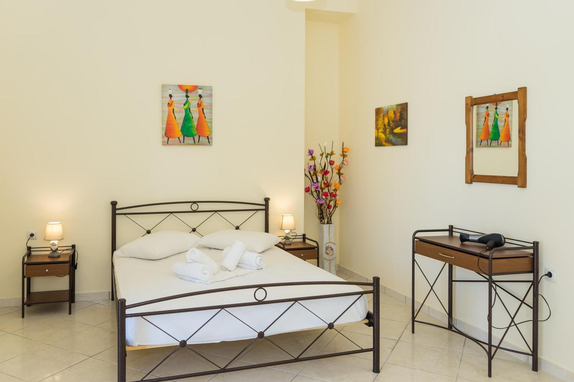 Laganas Strip Mall Apartments المظهر الخارجي الصورة